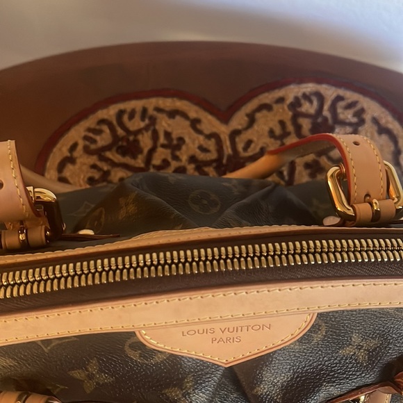 LOUIS VUITTON TIVOLI GM BAG
AUTHENTIC - Picture 11 of 15